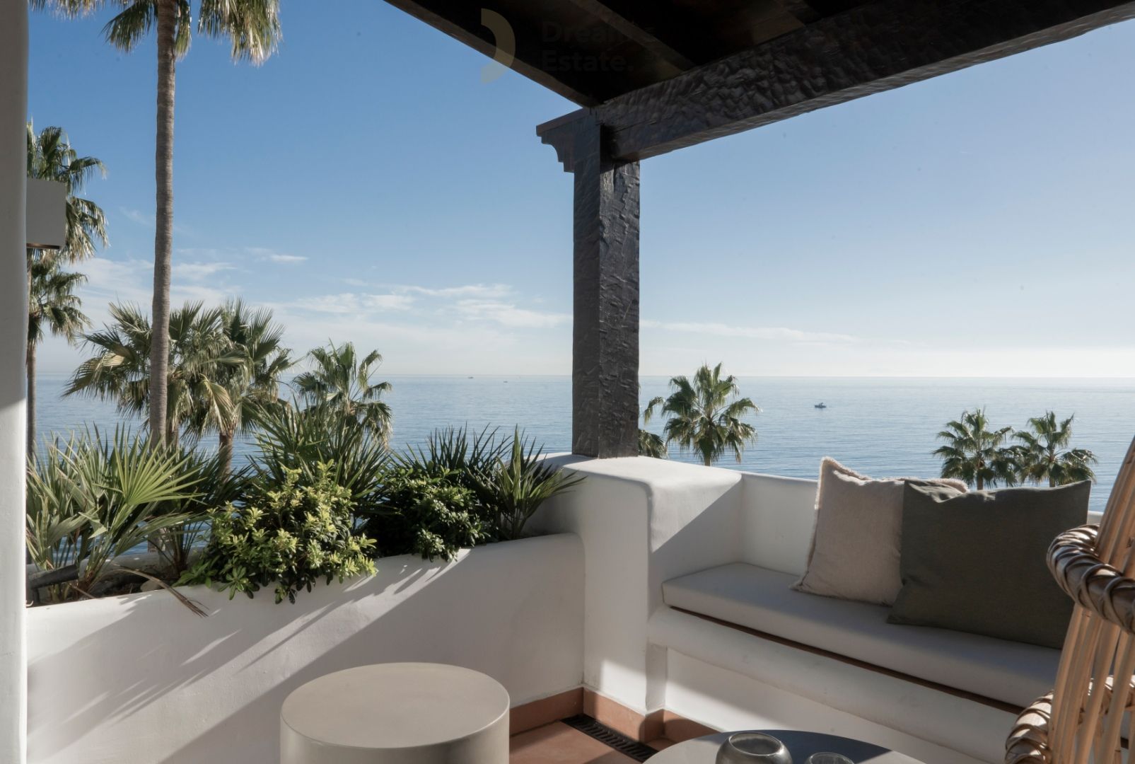Luxe penthouse frontline beach Estepona. foto 23