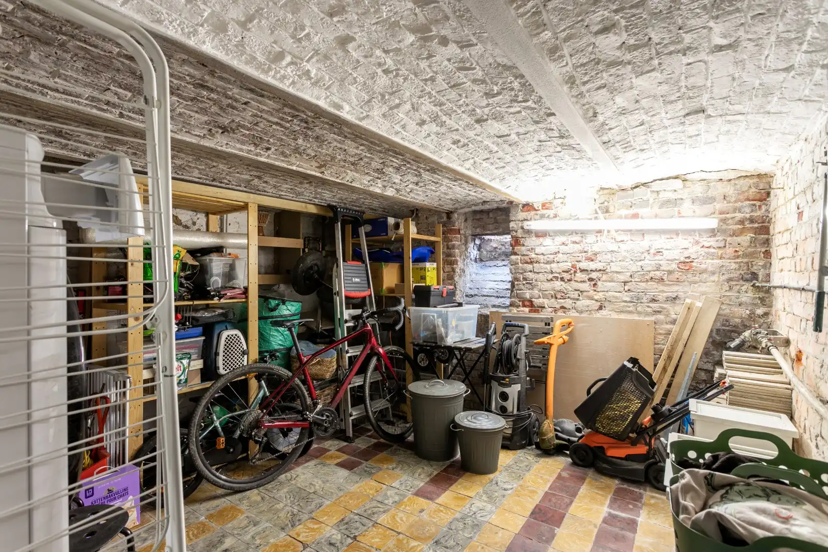 Instapklare woning met tuin te Sint-Pieters-Leeuw foto 16