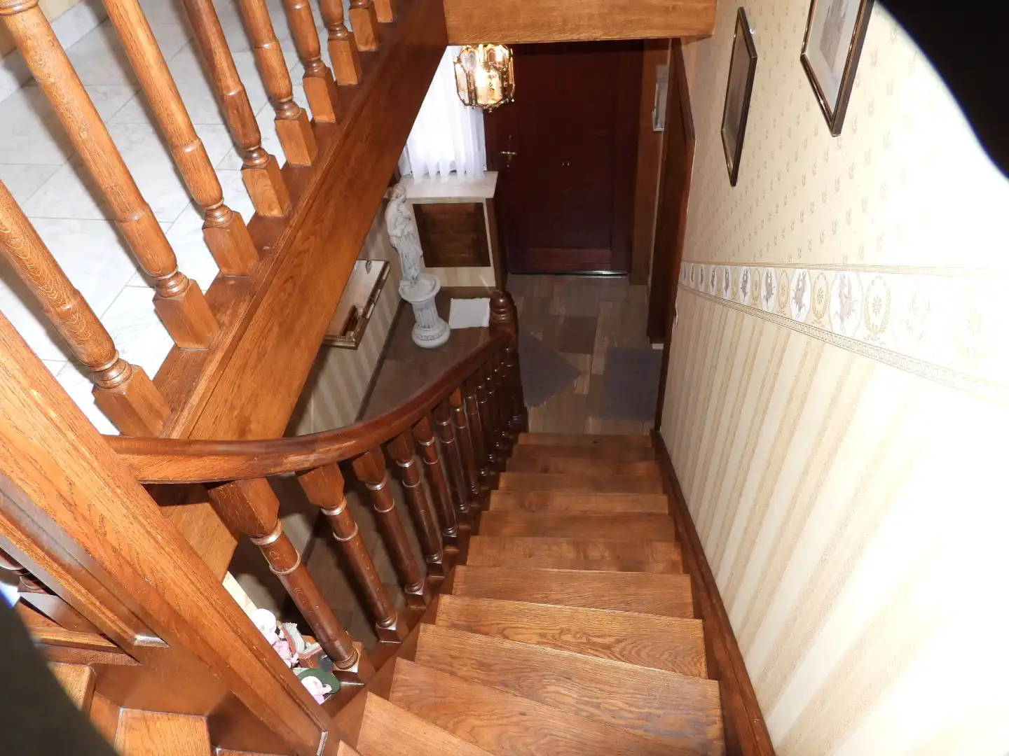 Karaktervolle woning op toplocatie in het hart van Sint truiden foto 9