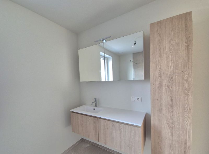 Hooglede: gesloten nieuwbouwwoning met 3 slaapkamers, zuid-gerichte tuin, carport en berging op een perceel van 169 m², centrale ligging foto 5