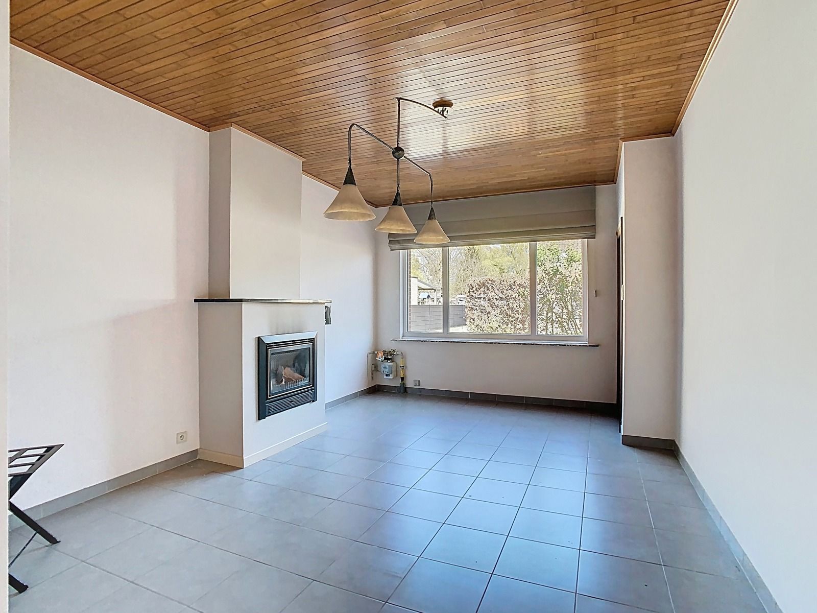 Rustig gelegen, charmante én instapklare woning met 2 SLPK! foto 2