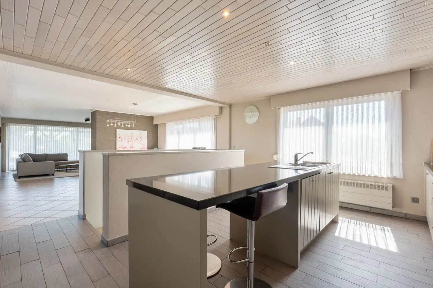 Commercieel pand met ruime handelsruimte, loods én drie-slaapkamer appartement van 160 m² in Wezemaal ! foto 23