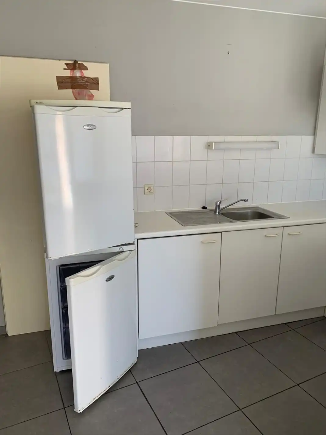 Ongemeubeld appartement met 1 slaapkamer, vlakbij strand foto 3