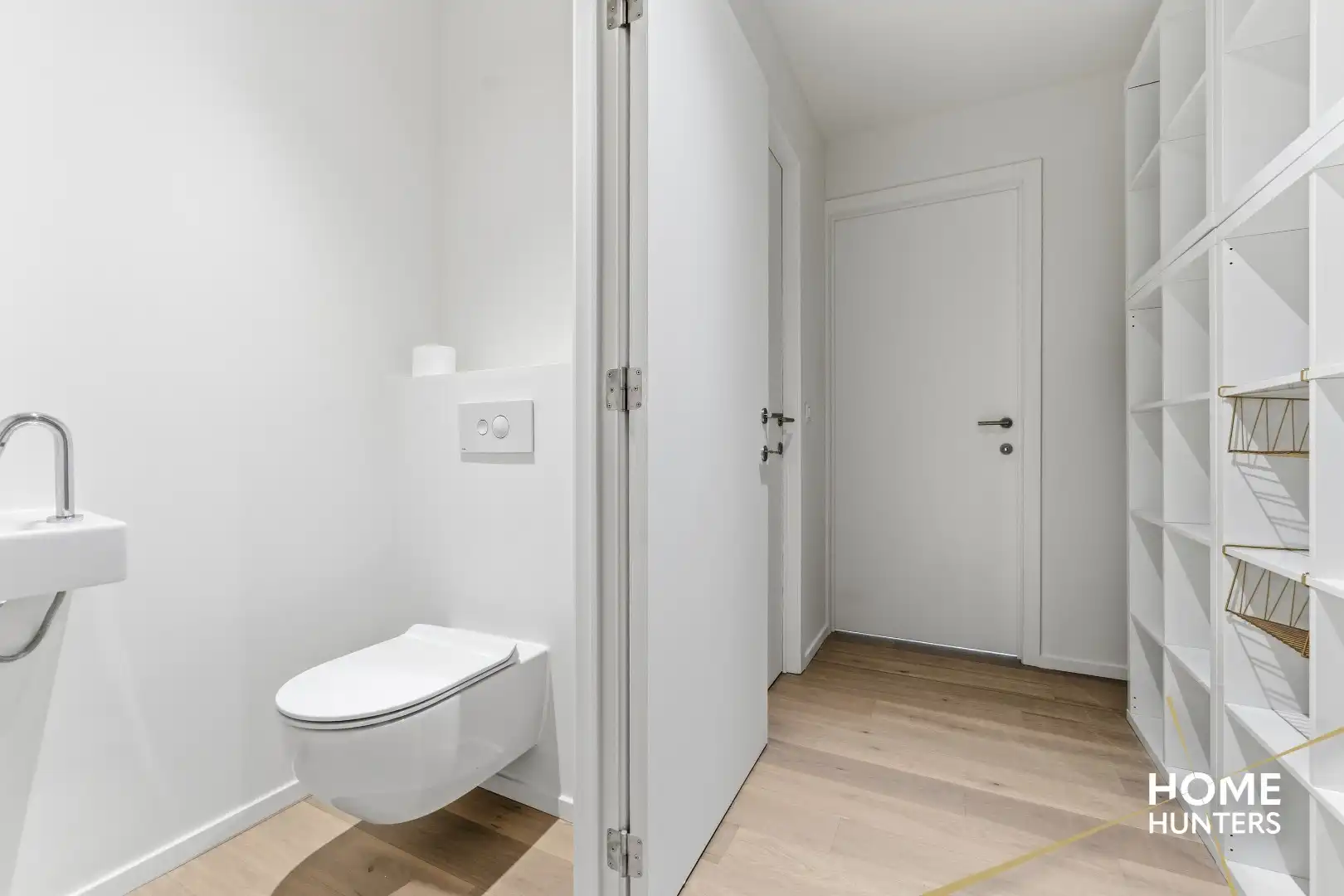 Luxe nieuwbouwappartement met ruim terras van maar liefst 36 m² foto 6