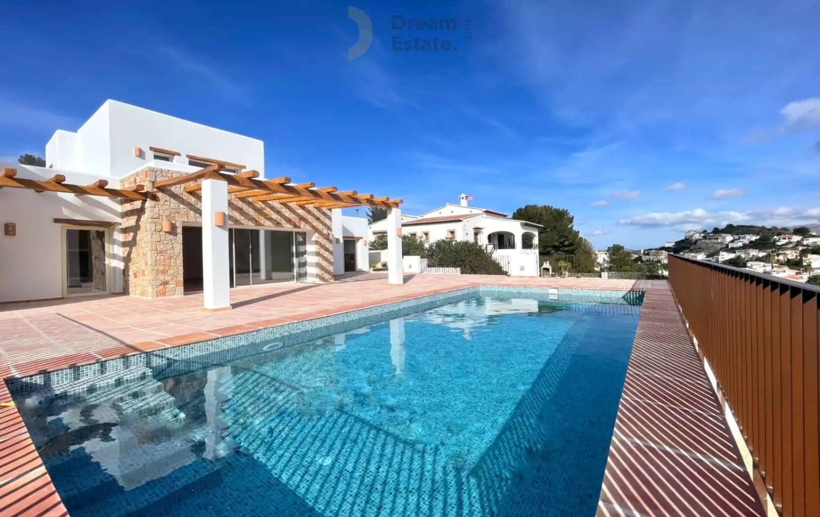 Luxe Ibiza-Style Villa met Panoramisch Bergzicht foto 14