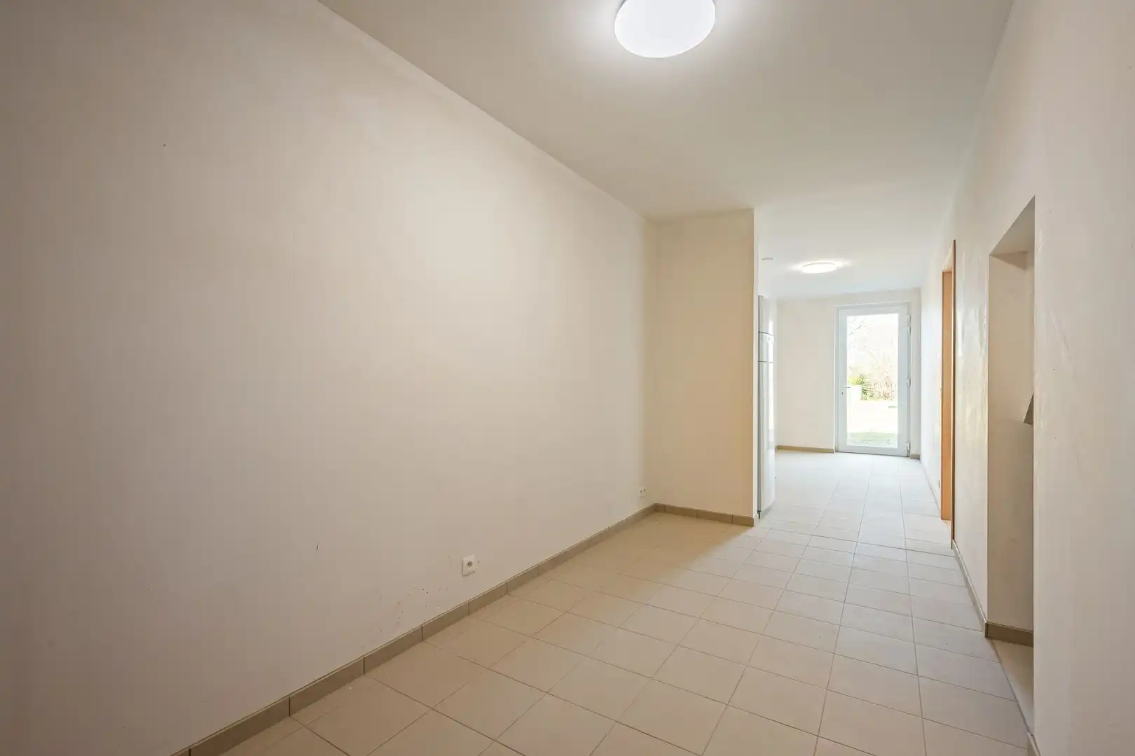 Kwalitatief afgewerkte lichtrijke en ruime nieuwbouw woning met grote tuin en 3 volwaardige slaapkamers foto 12