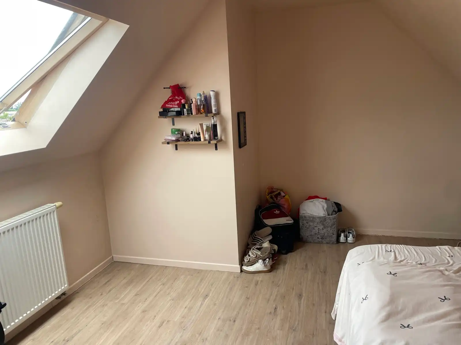 Charmant duplexappartement te huur op toplocatie in Wetteren. foto 12