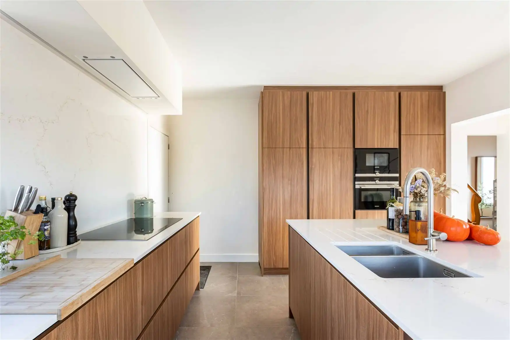 Stijlvol gerenoveerde woning in Wortegem-Petegem foto {{pictureIndex}}