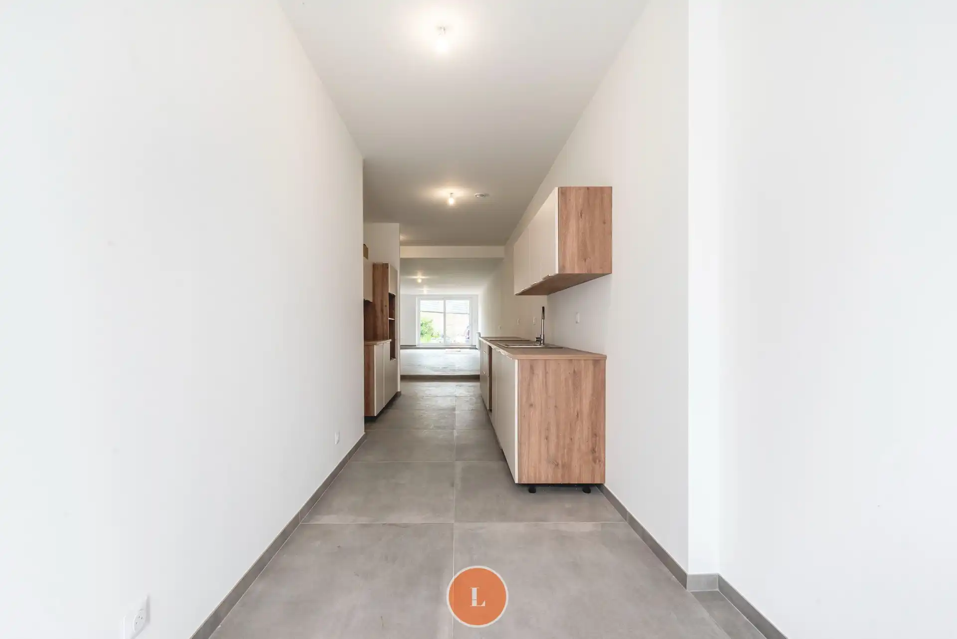 Instapklare, volledig gerenoveerde woning met 4 slaapkamers en 2 badkamers. foto 5