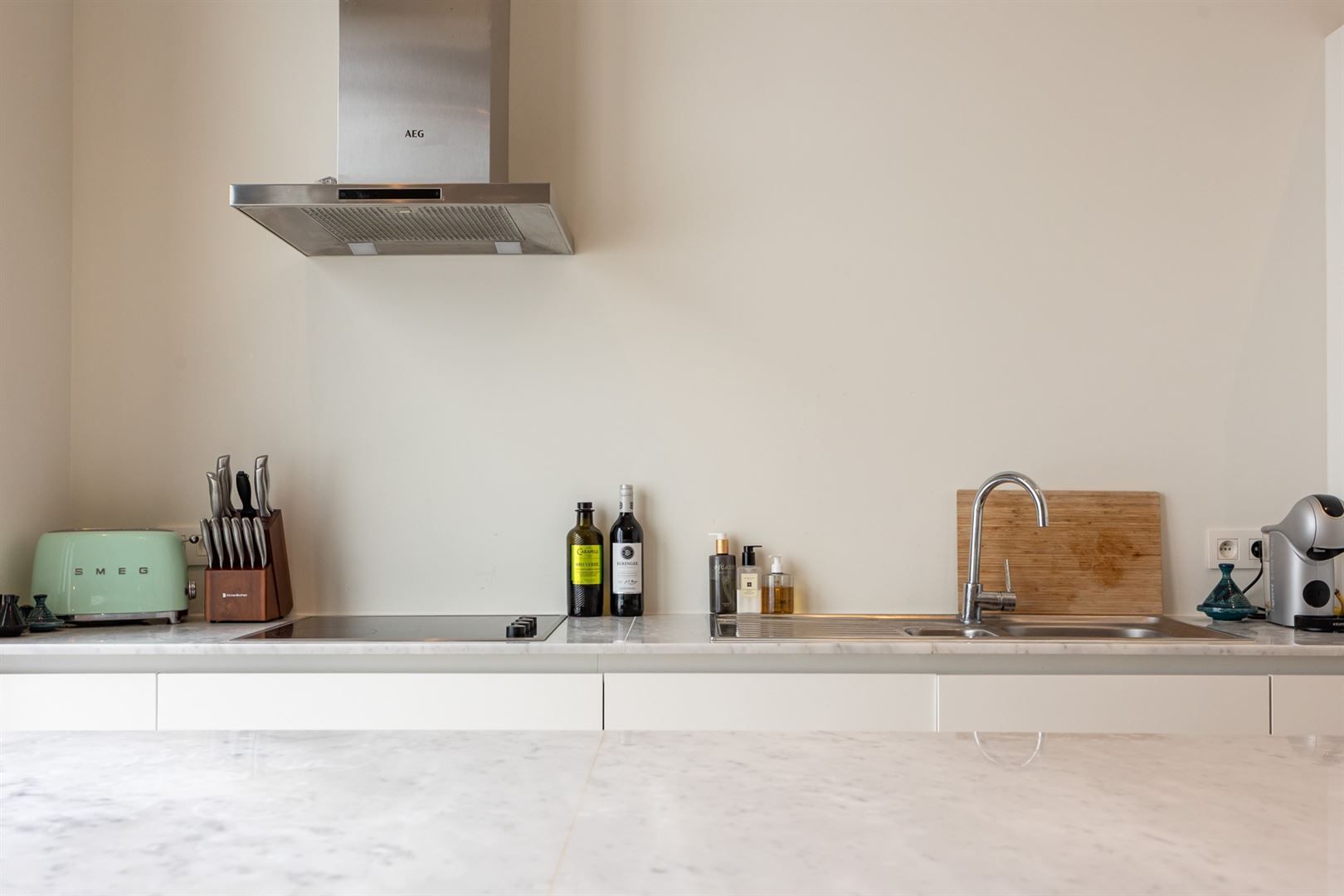 Gerenoveerd appartement met zalig terras en één slaapkamer foto 6