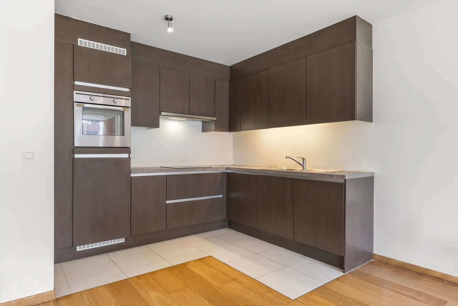 Lichtrijk 1-slaapkamerappartement aan de Vaartkom foto 10