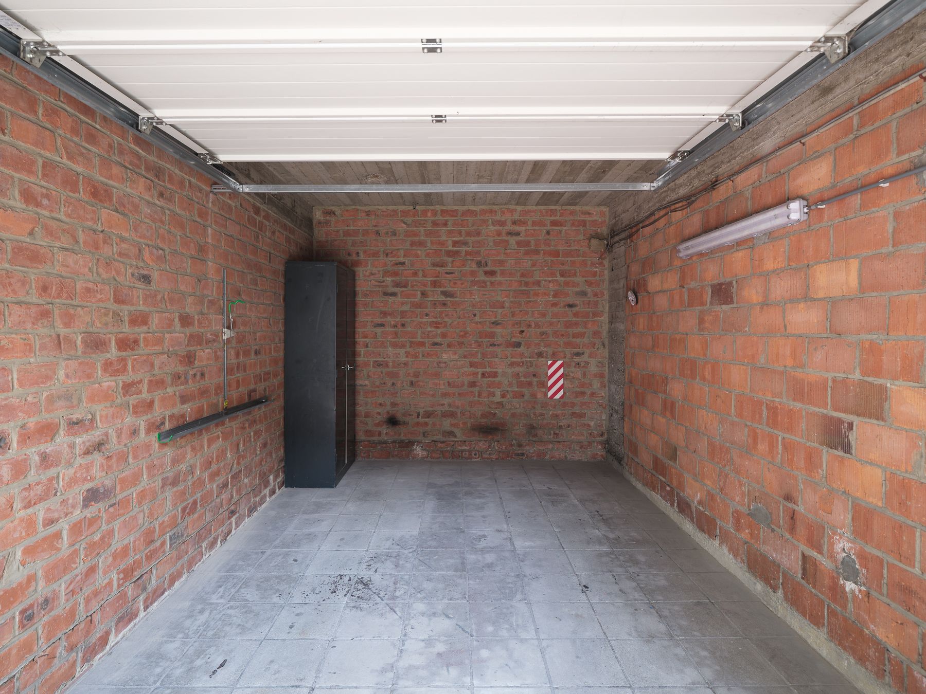 Instapklaar tweeslaapkamer appartement met garagebox foto 14