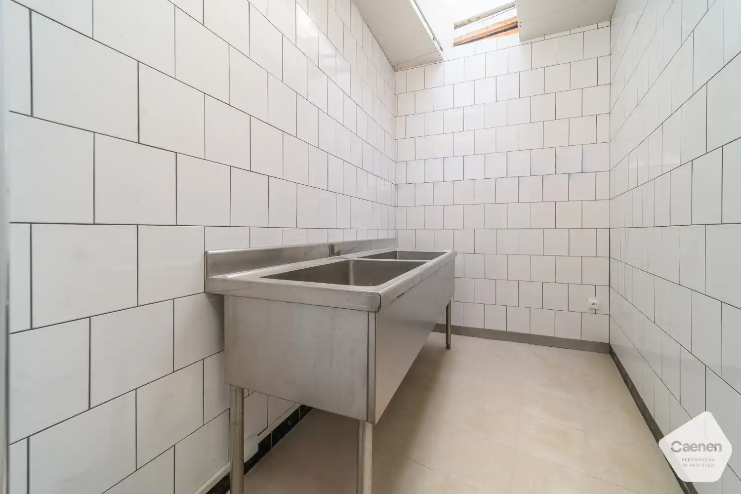 Te Koop – Handelszaak met Ruime Woning op Toplocatie aan de Belgisch-Franse Grens foto 6