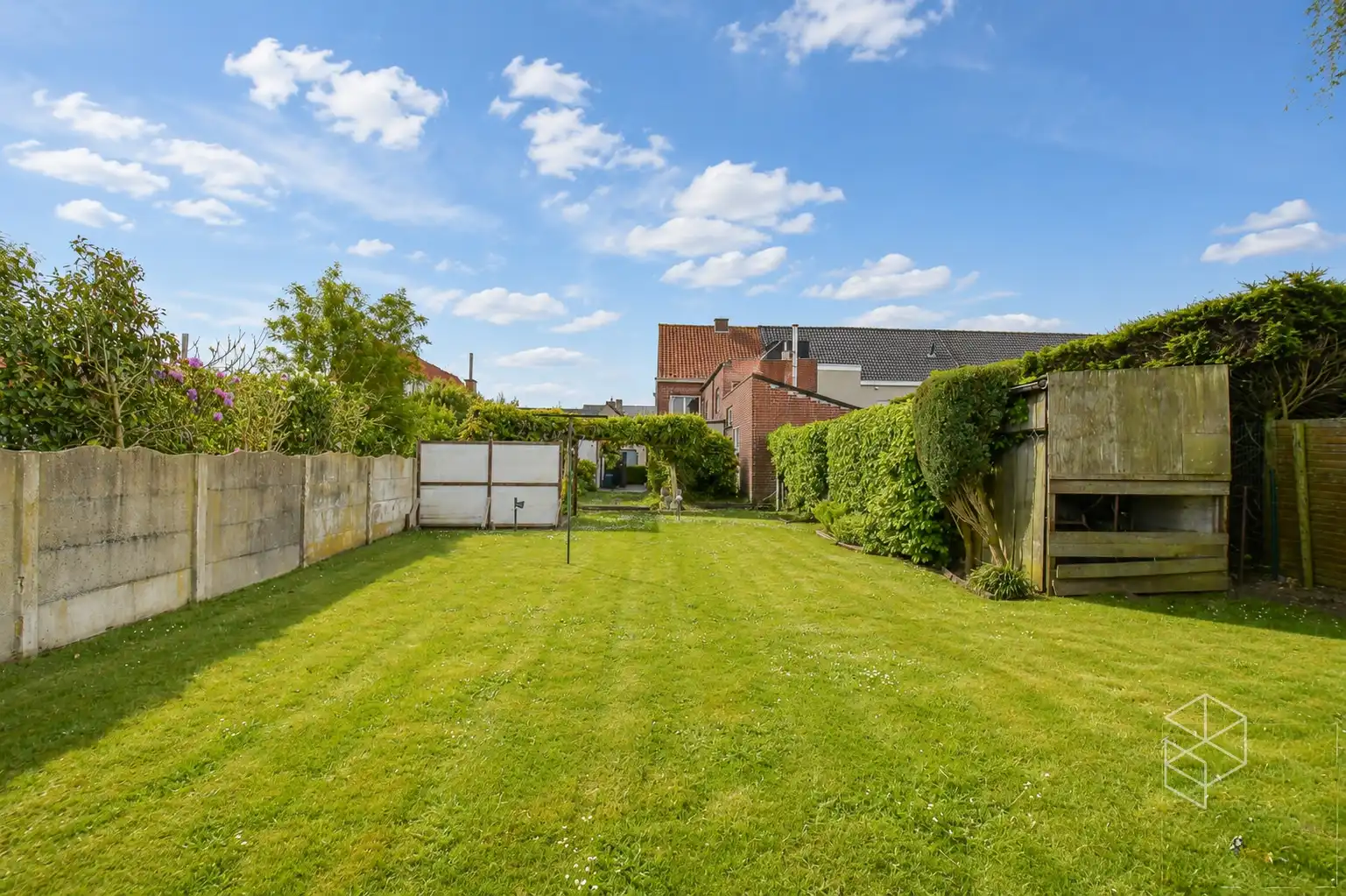 Rustig en centraal gelegen woning met landelijk uitzicht, grote garage en tuin foto 12