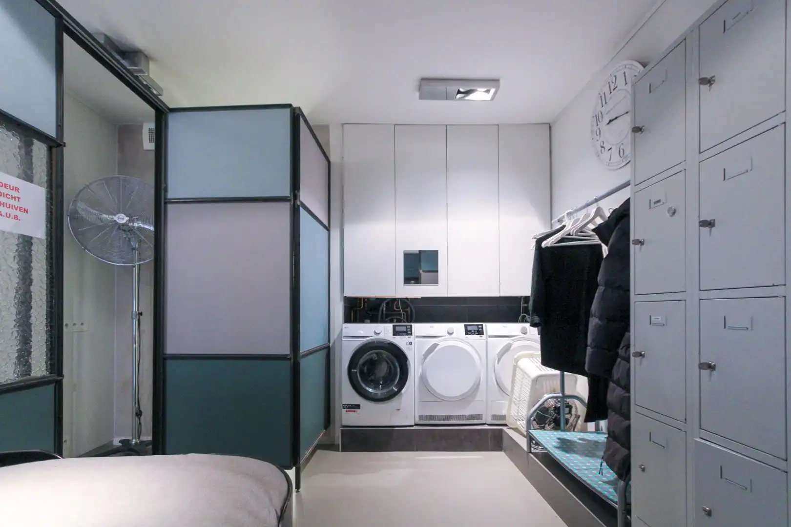 Handelsgelijkvloers Smedenstraat 13 Brugge te huur en te koop foto 12