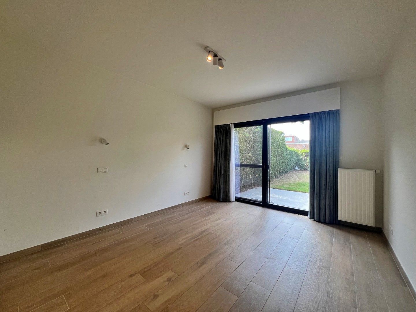 Vernieuwd gelijkvloers appartement met tuin en garage – Evergemsesteenweg 119, Wondelgem 🌿🚲 foto 7