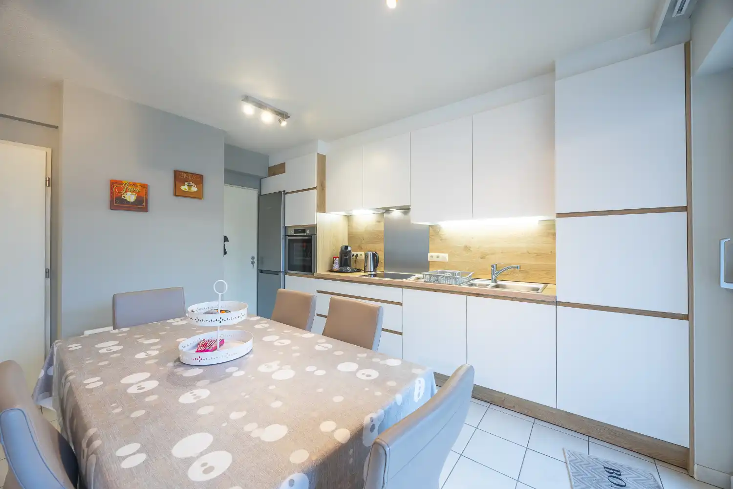 2-slaapkamer appartement in centrum Mariakerke foto 10