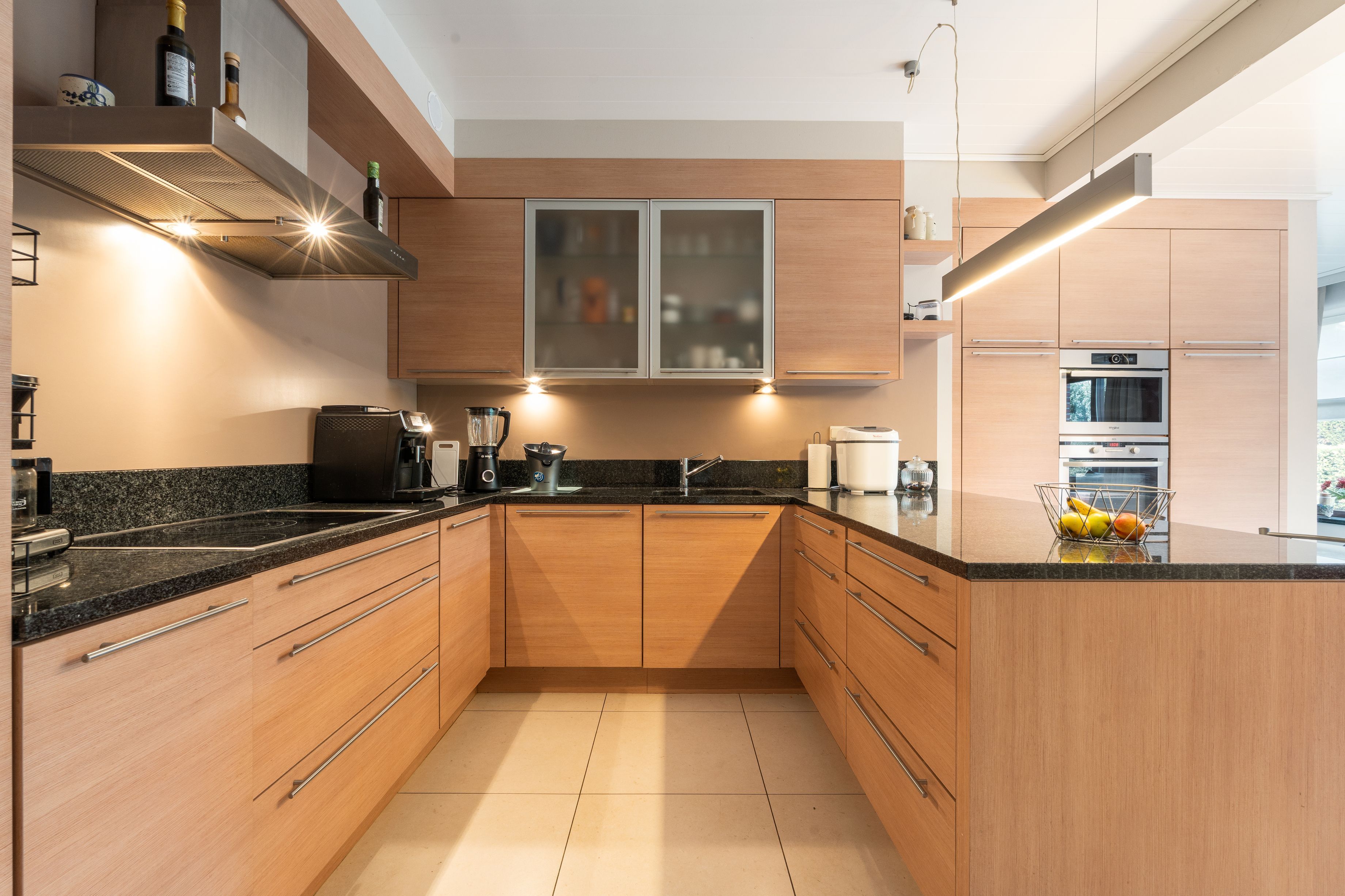 Instapklare GEZINSWONING met zonnige tuin + GARAGE grenzend aan park, vlakbij zee!* foto 8