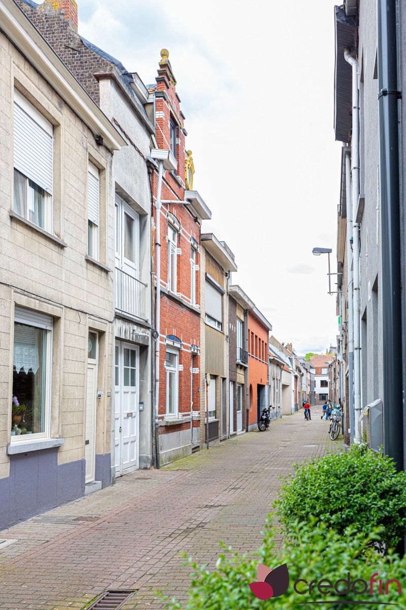 Ruime rijwoning met 4 slaapkamers foto 17