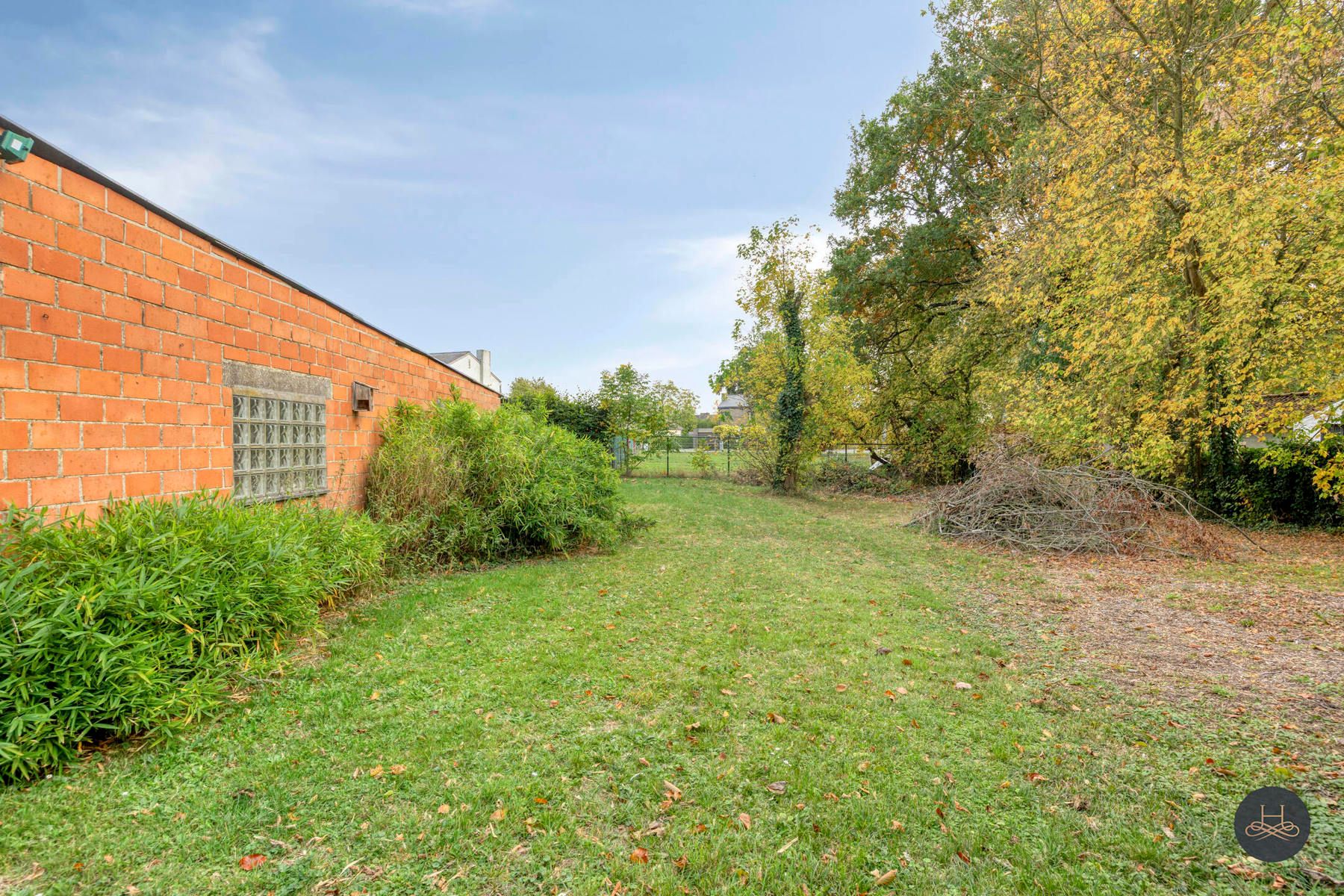 Ruime woning met handelsruimte en veel potentieel foto 28