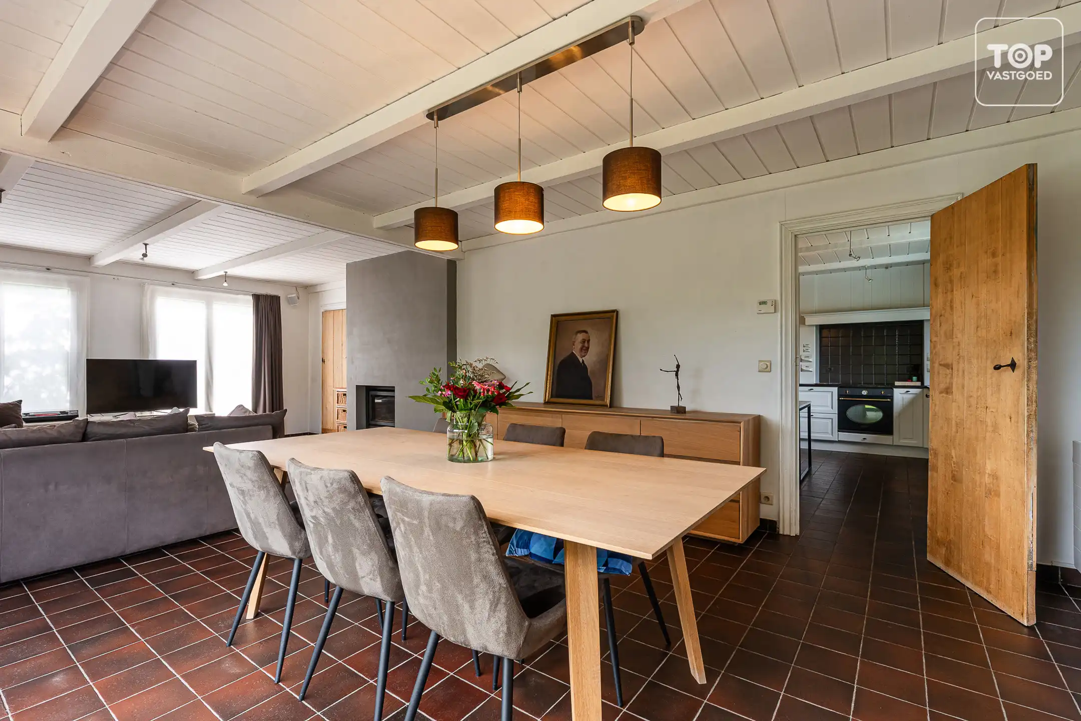 Vrijstaande, instapklare woning met zwembad en zonnige tuin foto 7