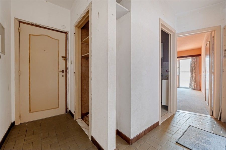 OP TE FRISSEN APPARTEMENT IN HET CENTRUM VAN SINT-TRUIDEN foto 13
