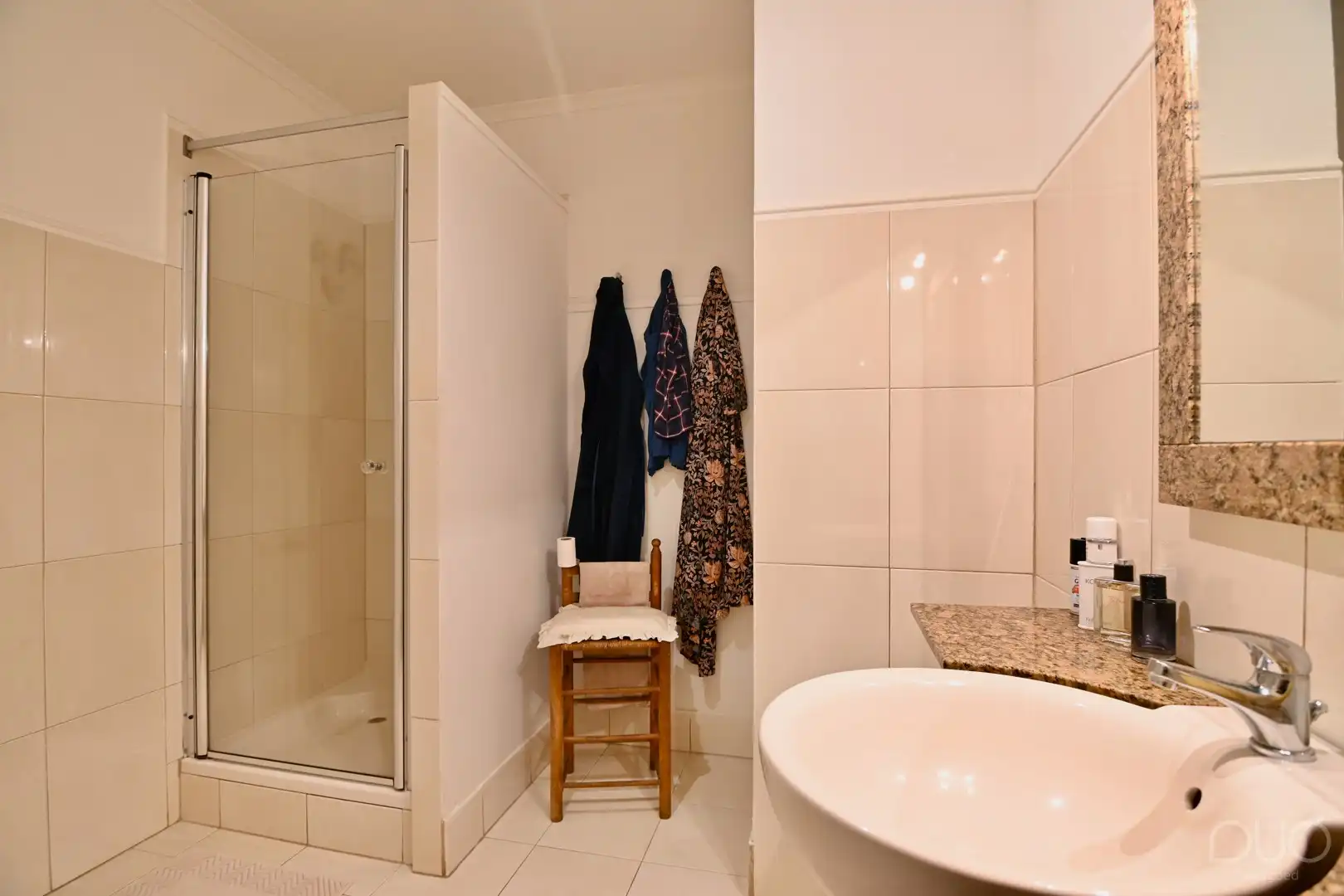 Ruim en luxueus afgewerkt 3-slaapkamerappartement (155 m²) met privé-inkom, kelder en garage in Heers foto 24