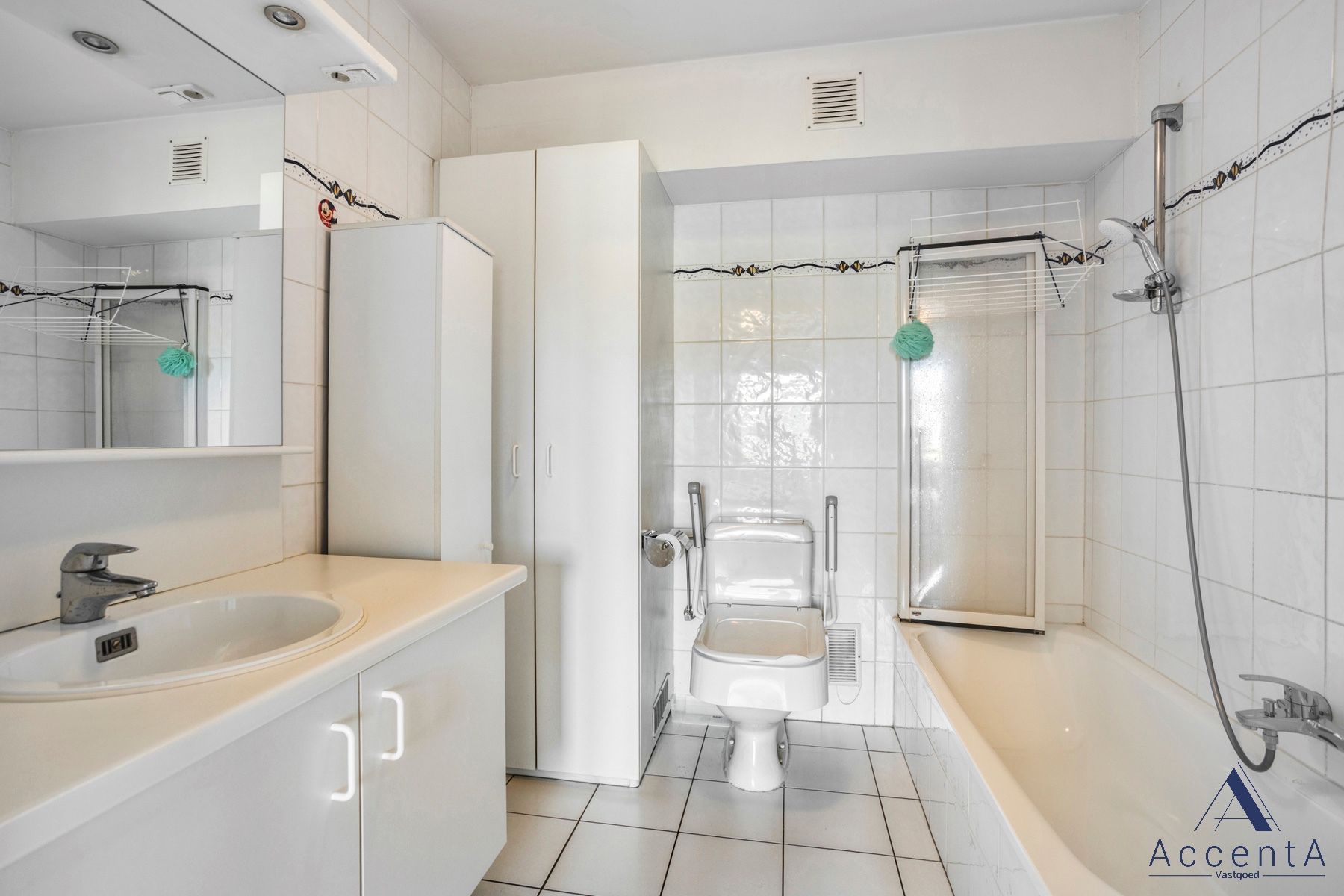 Instapklaar 1-slaapkamerappartement met terras  foto 15