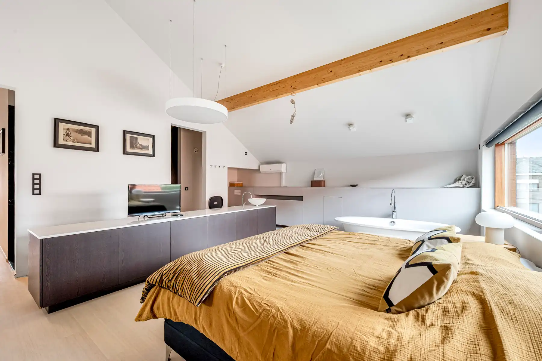 Exclusieve villa met hoogstaande afwerking foto 19