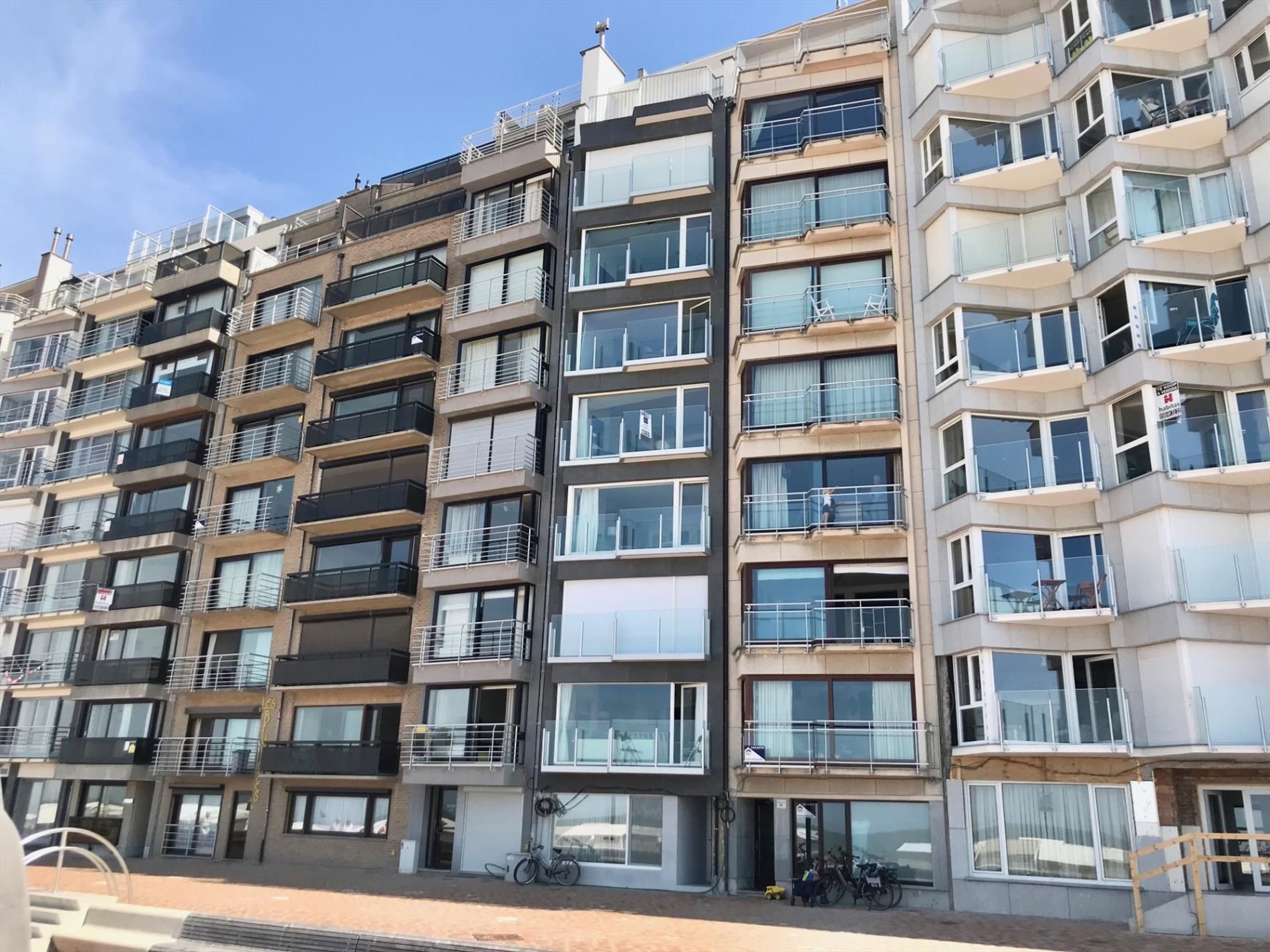 Luxe appartement zeedijk Wenduine foto {{pictureIndex}}