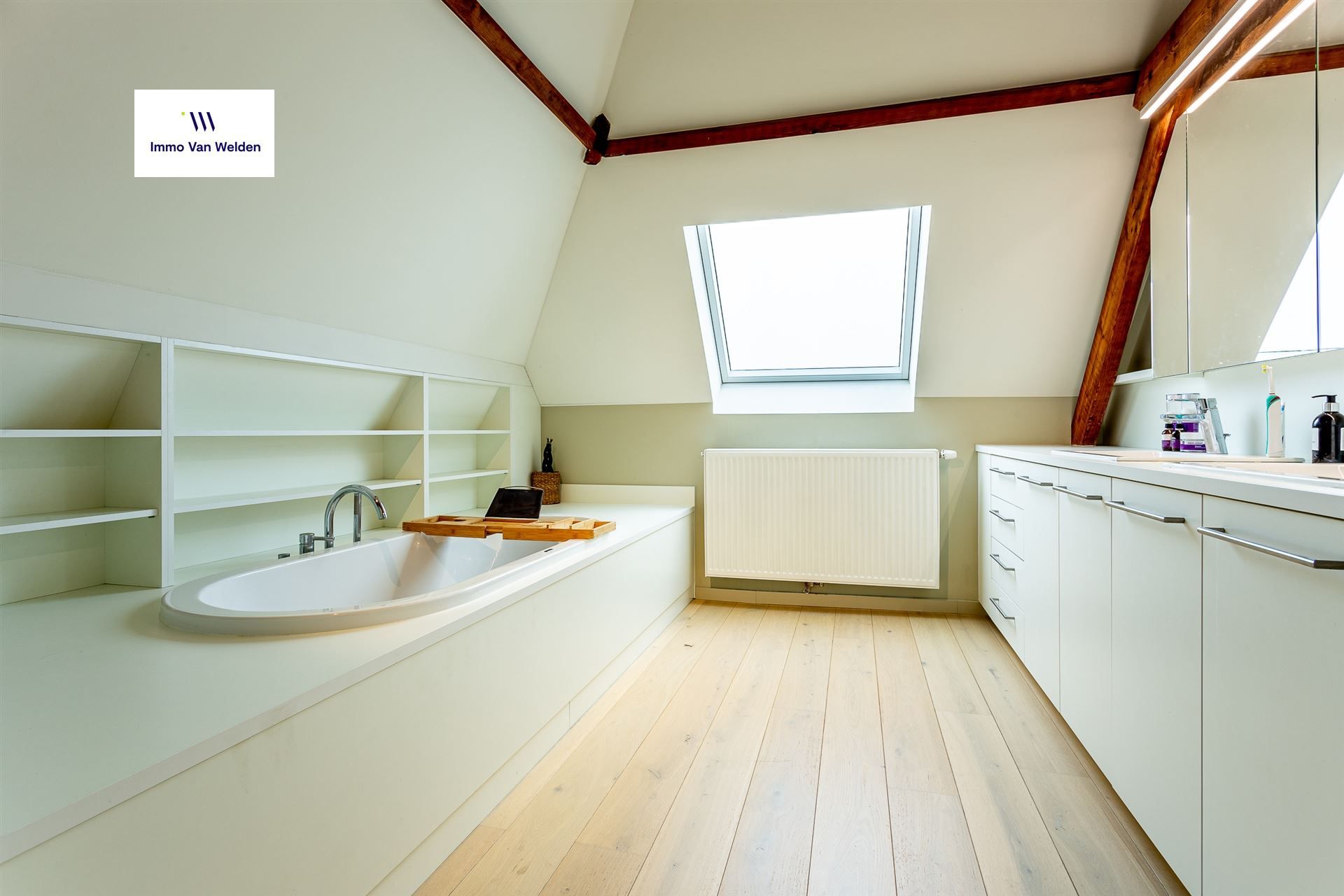 Rustig gelegen villa in groene wijk van Oudenaarde, op wandelafstand van het centrum
. foto 18