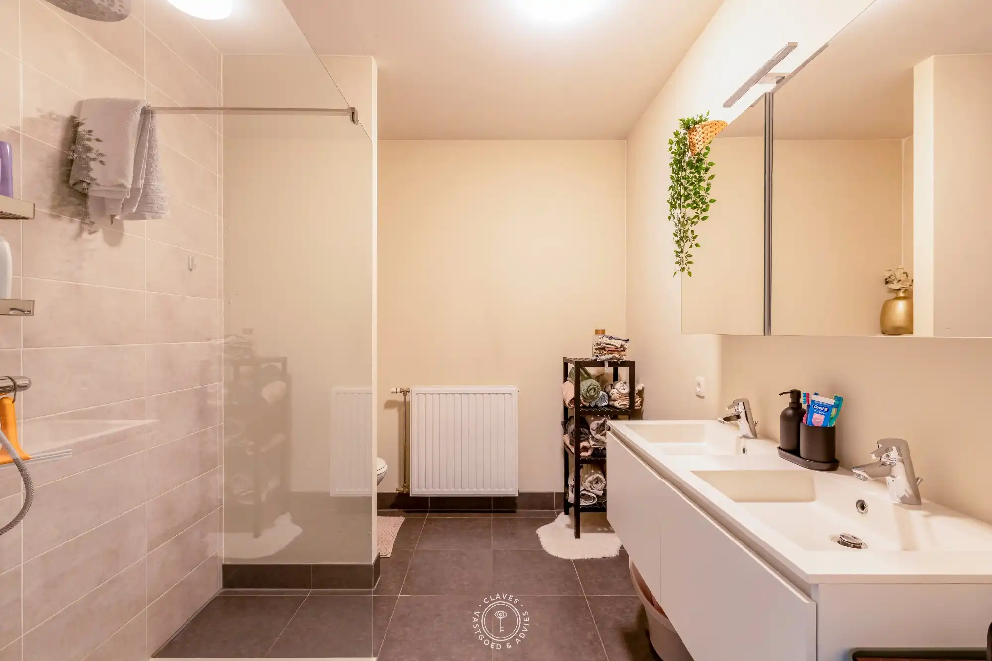 Energiezuinige halfopen woning met tuin en 3 slaapkamers in het centrum foto 11