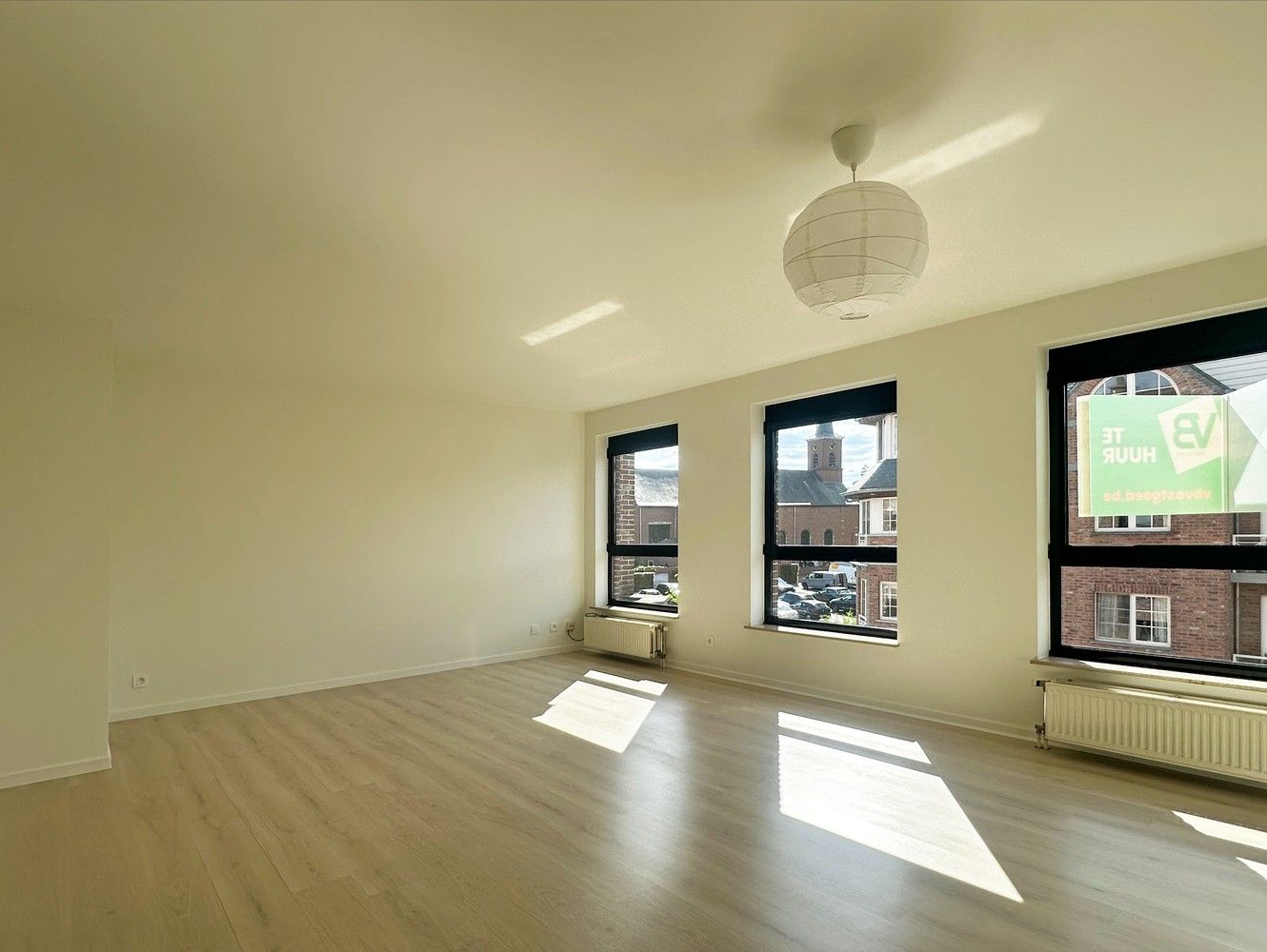Lichtrijk éénslaapkamer appartement in centrum Lint foto 4