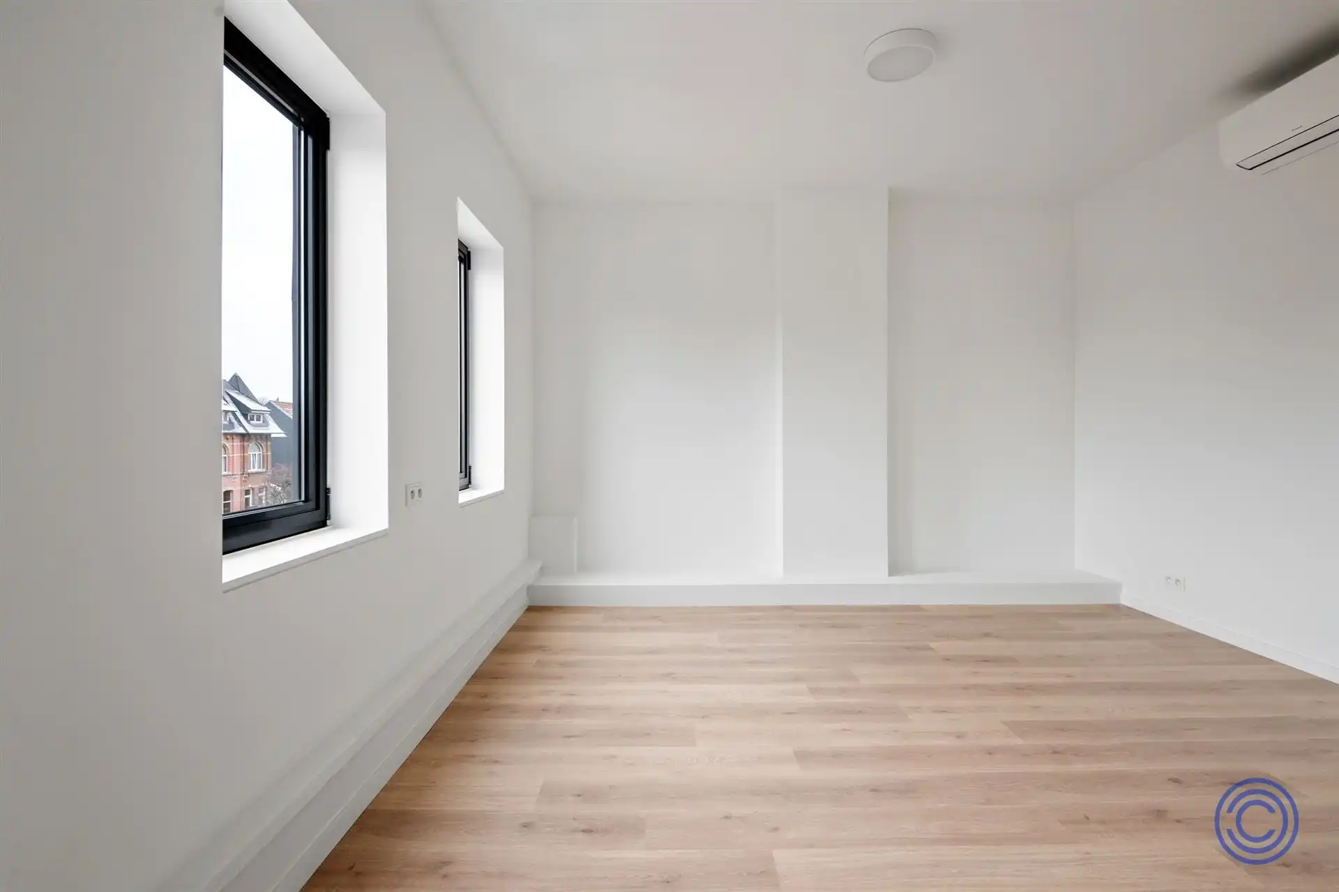 Statig, gerenoveerd herenhuis met 3 ruime slaapkamers en stadstuin! foto 13