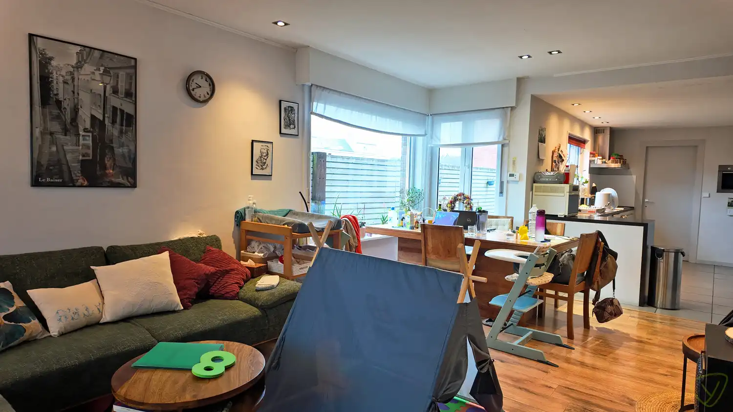 Volledig gerenoveerde woning met carport en tuin in Zelzate! foto 3