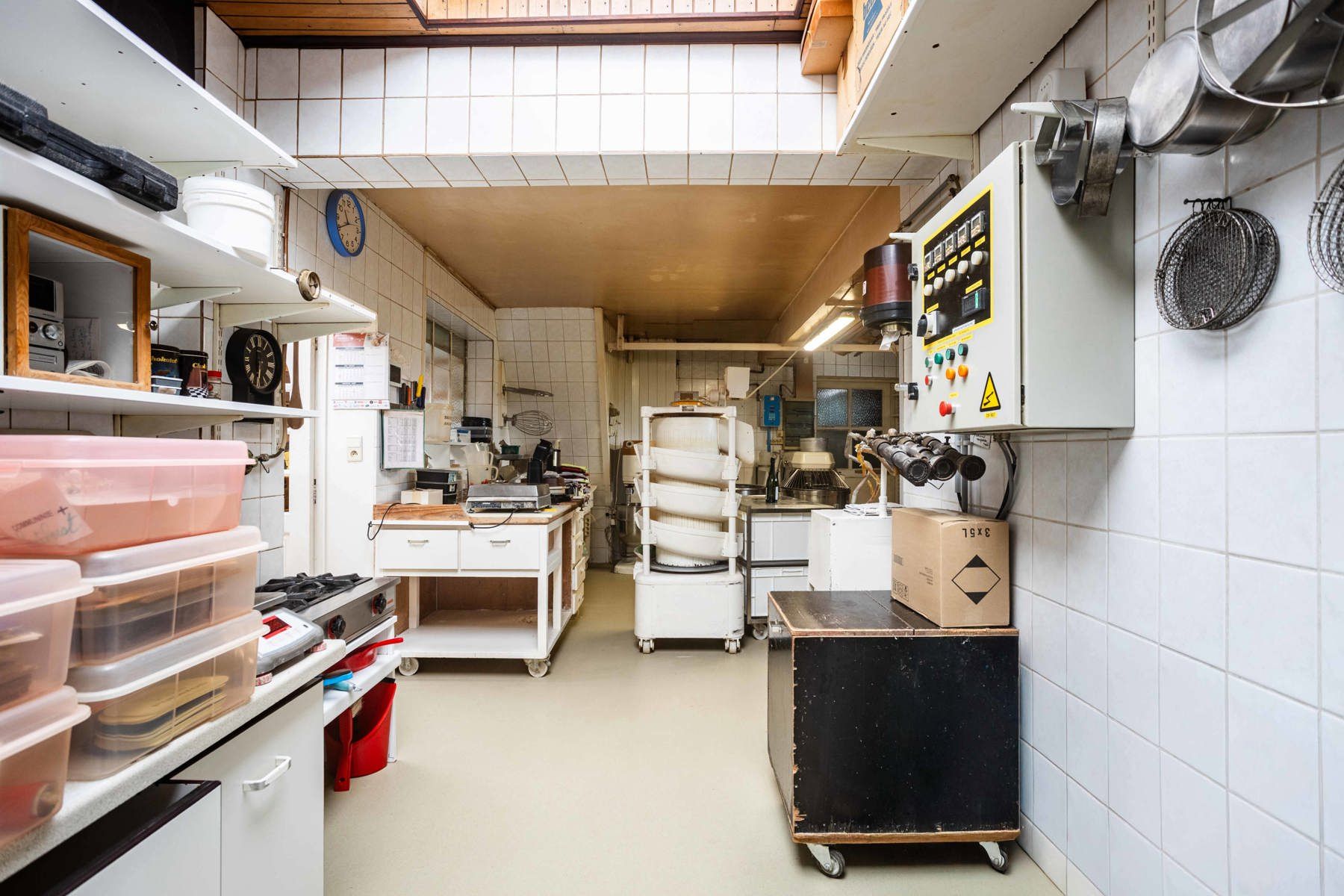 Handelswoning met ruime parking en prachtige parktuin foto 21