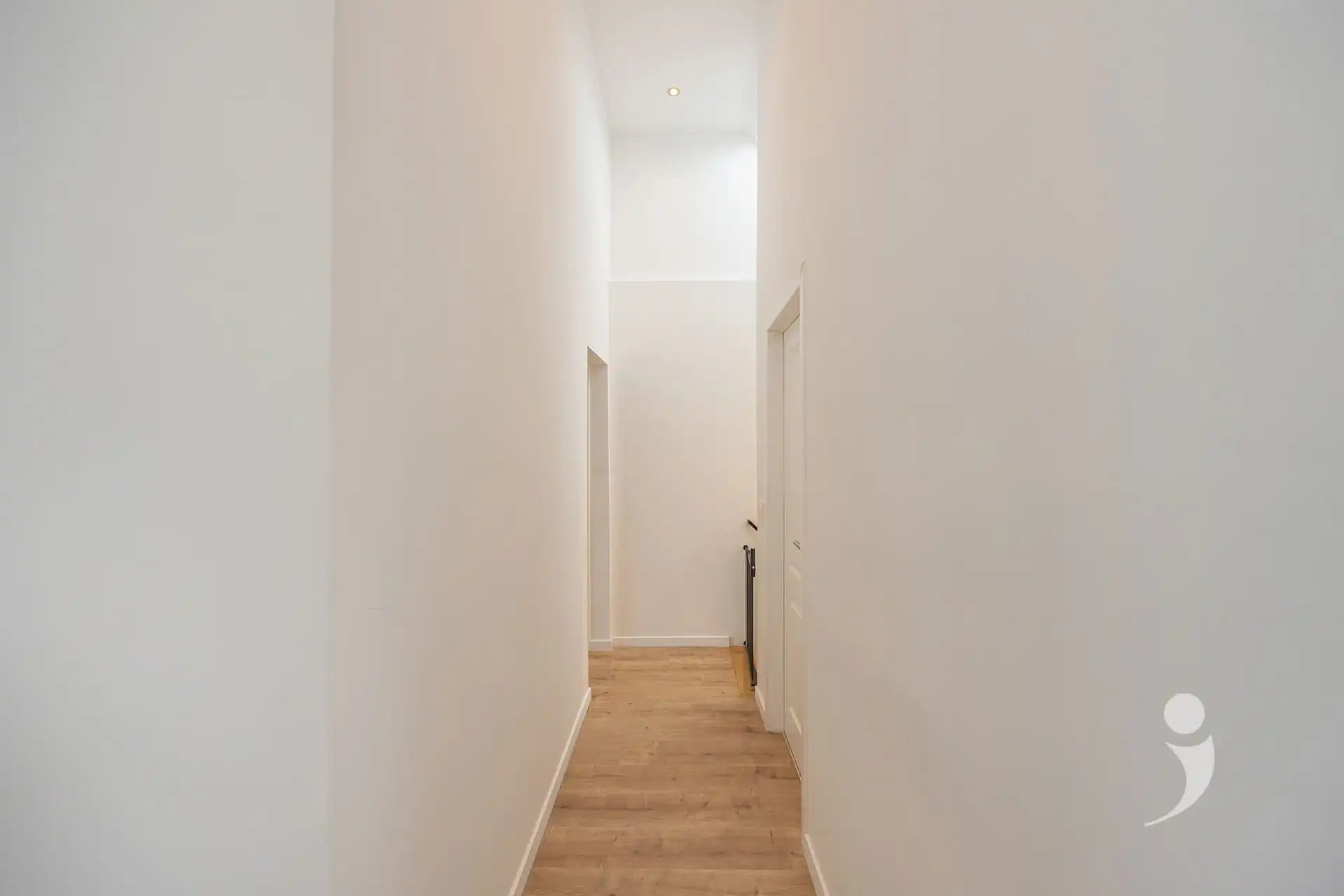 Recent gerenoveerde woning op een rustige locatie! foto 24