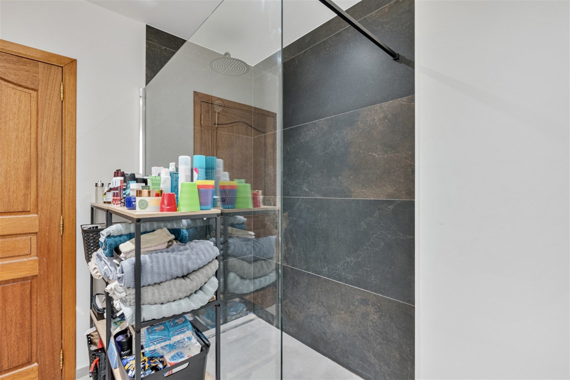 Volledig gerenoveerde woning in De Klinge foto 11