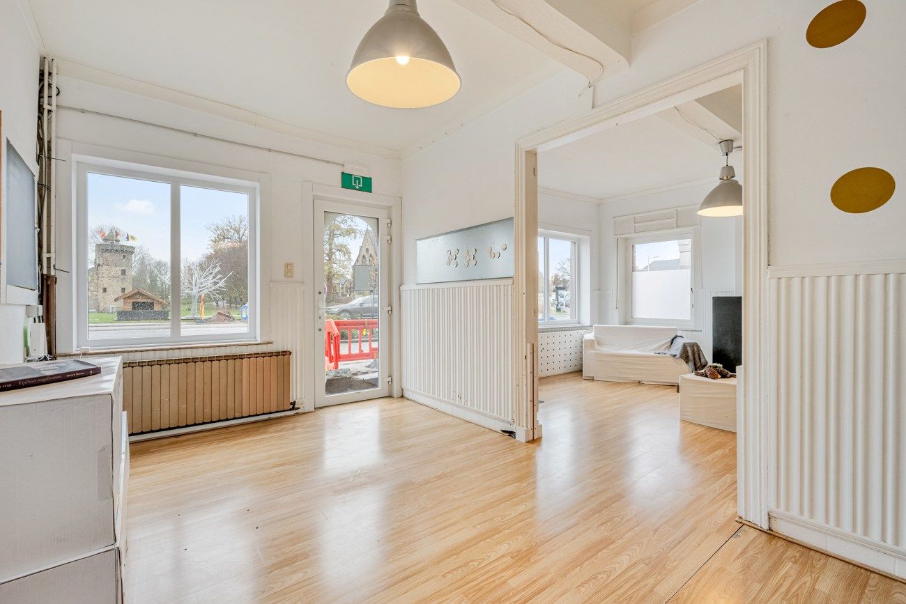 Karaktervolle Gezinswoning met Potentieel in Centrum Herzele! foto 2