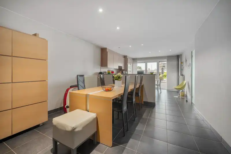 Roeselare-Centrum – Luxueus appartement met commerciële mogelijkheid foto 4