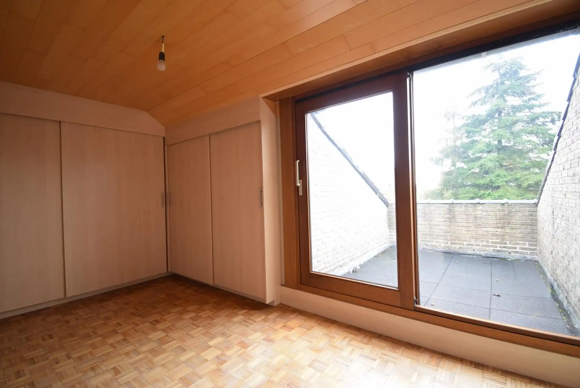 STIJLVOLLE HALFOPEN WONING NABIJ STERREBOS foto 6