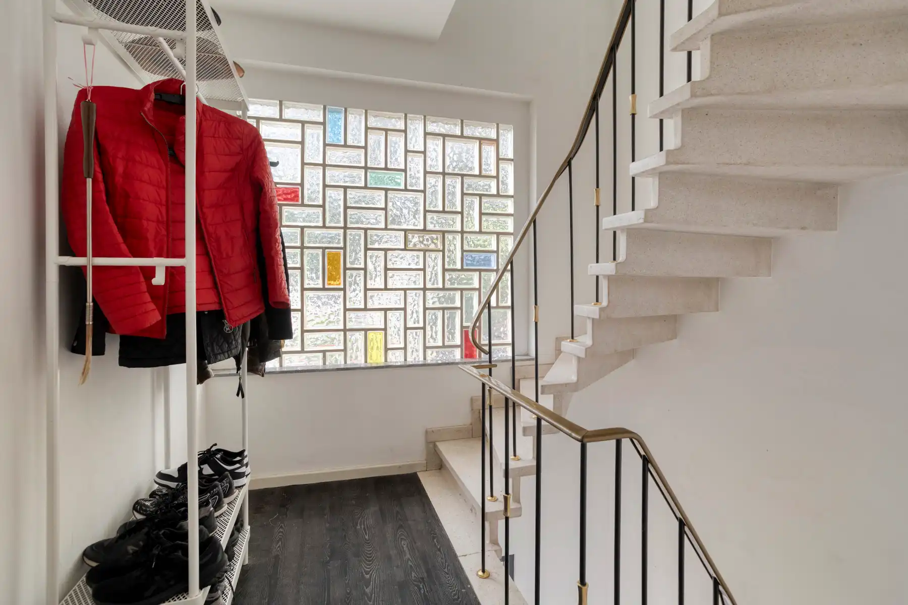 Rustig gelegen hoekappartement in een kleine residentie foto 4