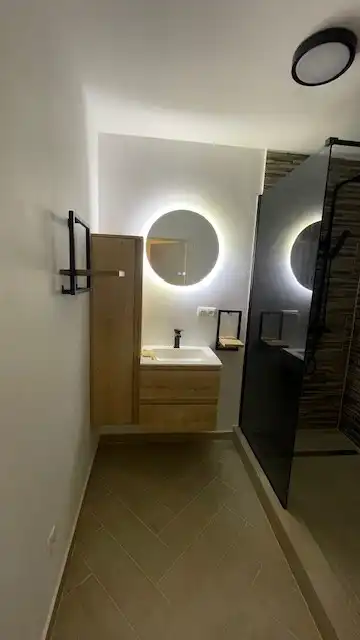 Mooi gerenoveerd, goed gelegen appartement met terras en 2 slaapkamers in Oostende foto 19