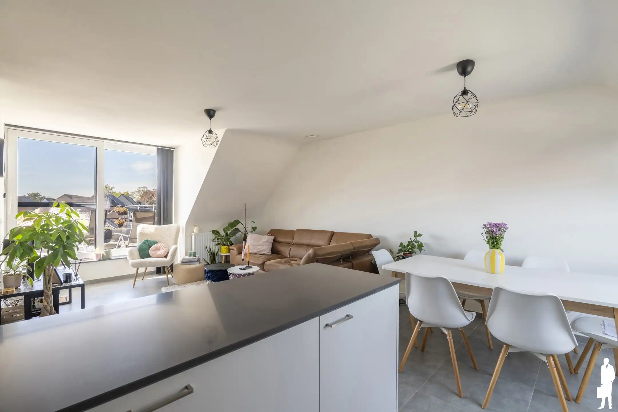 Dakappartement met 2 slaapkamers en ruim terras foto 12
