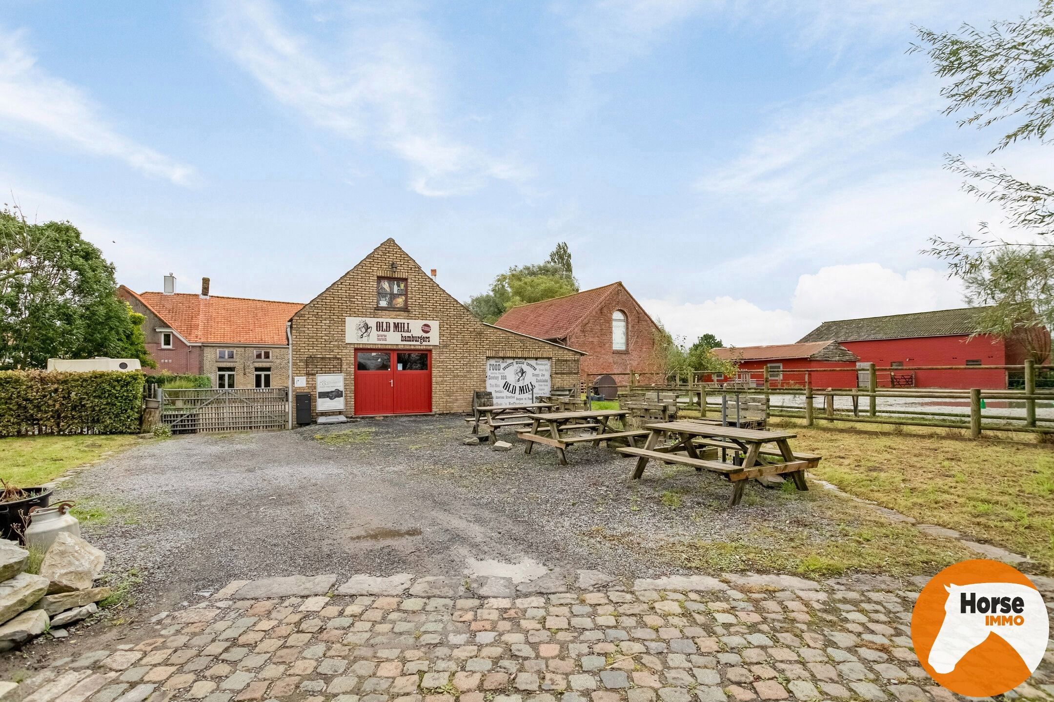 VEURNE- Unieke hoevewoning met paardenfaciliteiten  foto 32