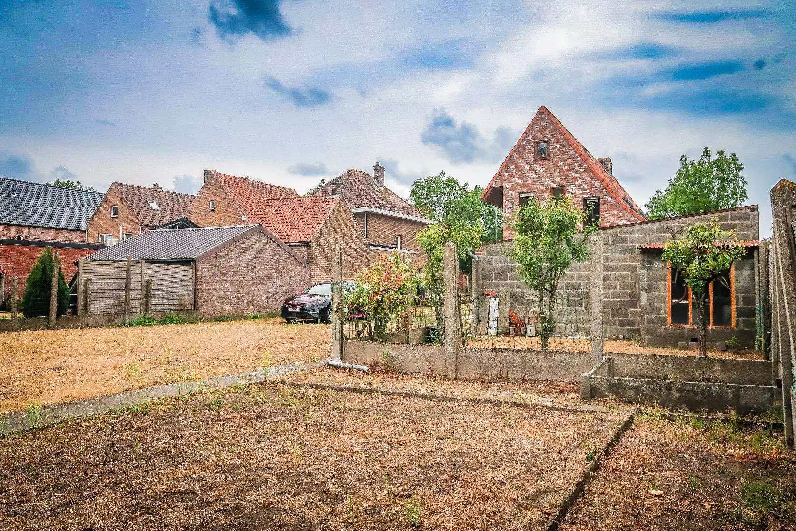 Charmante vrijstaande woning met 5 slaapkamers, ruime tuin en grote garage foto 28
