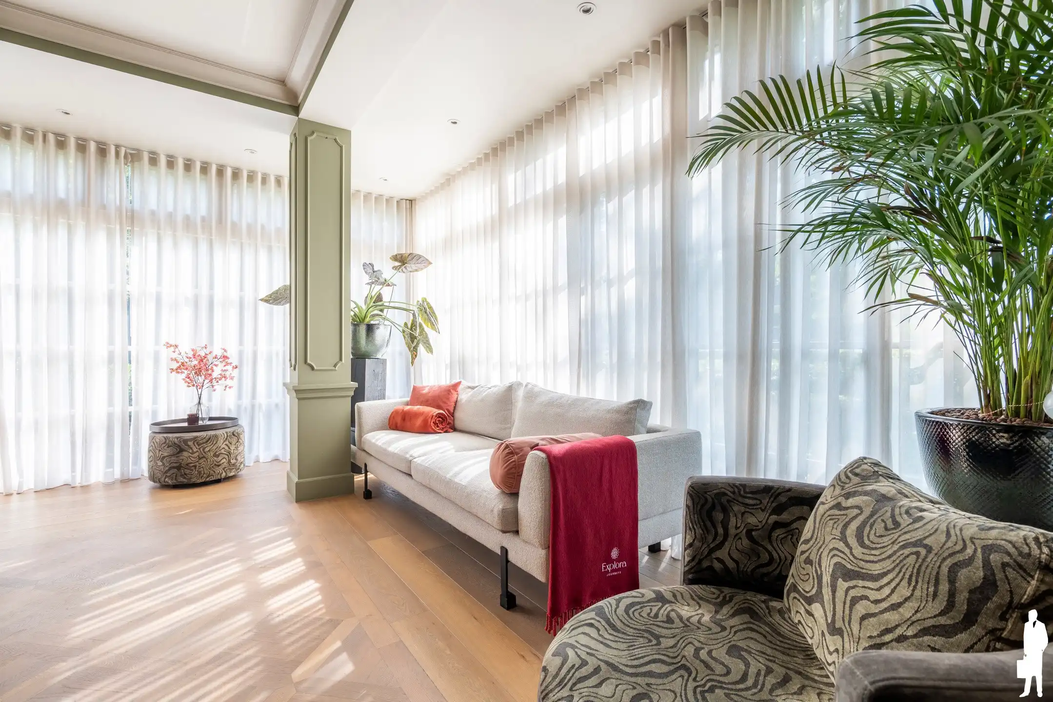 Exclusieve villa met zwembad op een perceel van 6.420 m² foto 11