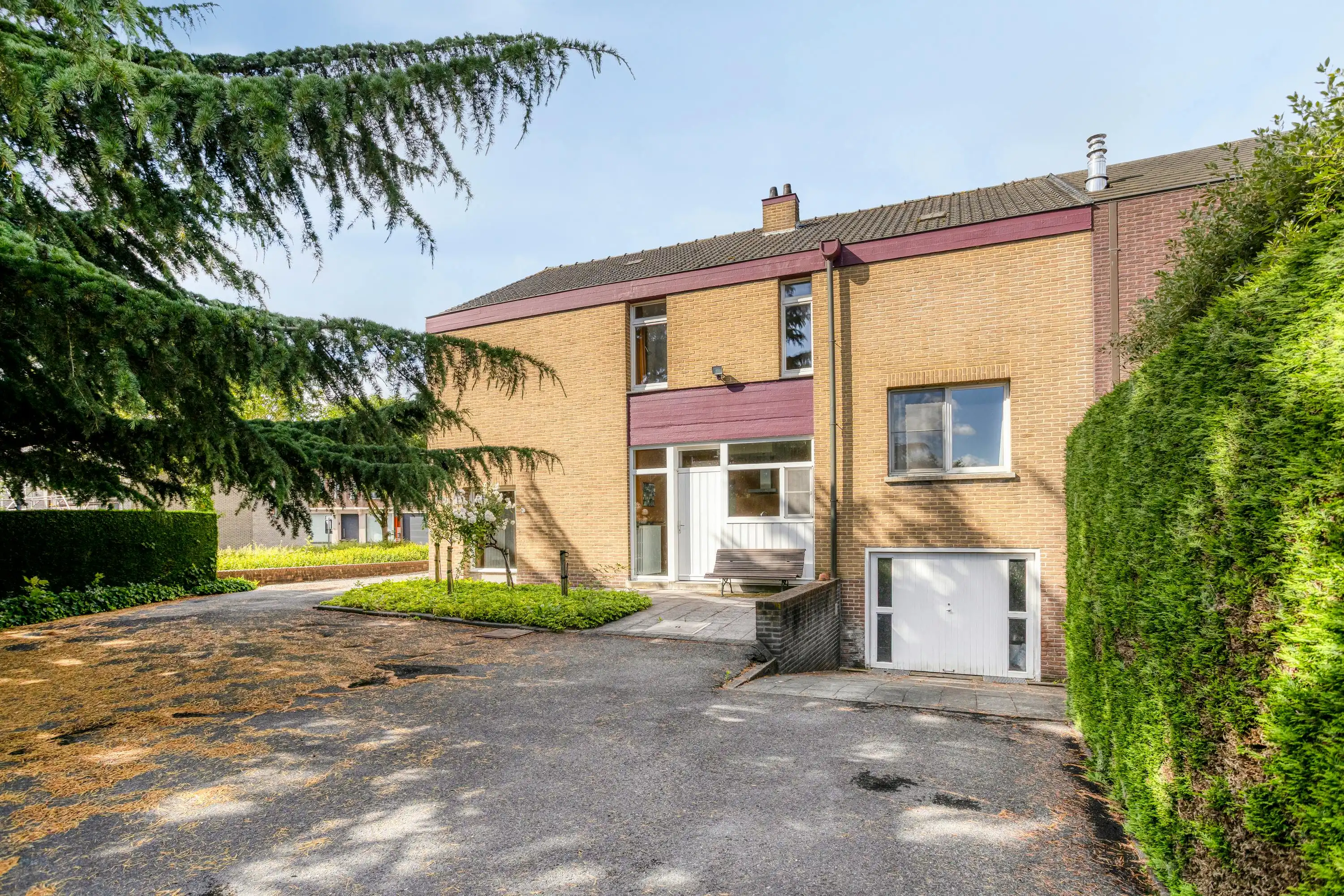  Halfopen huis met 6 kamers op 1.142m² te koop in Anzegem foto 2