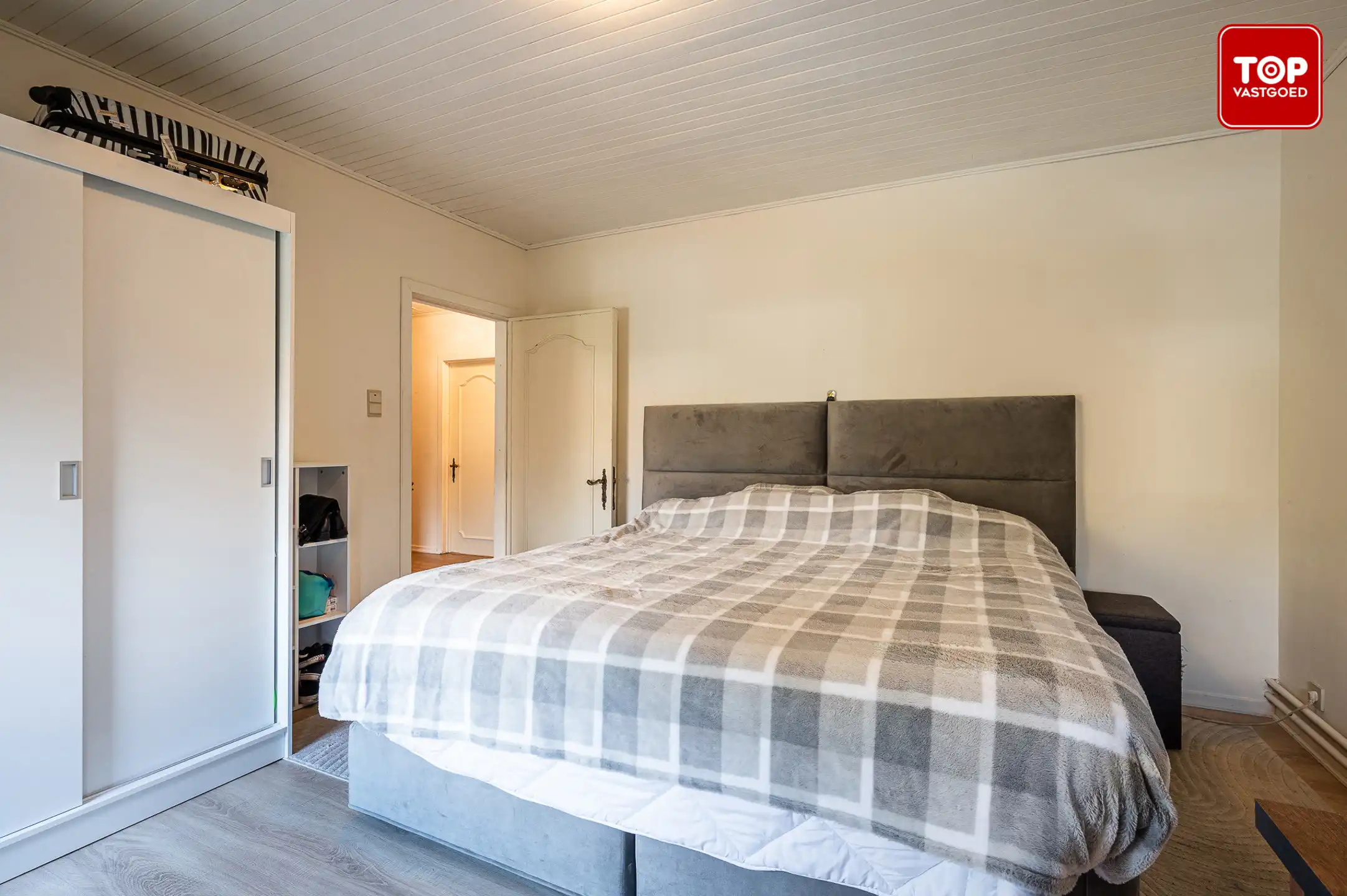 Statige alleenstaande woning met 4 slaapkamers op een perceel van 1591 m² foto 13