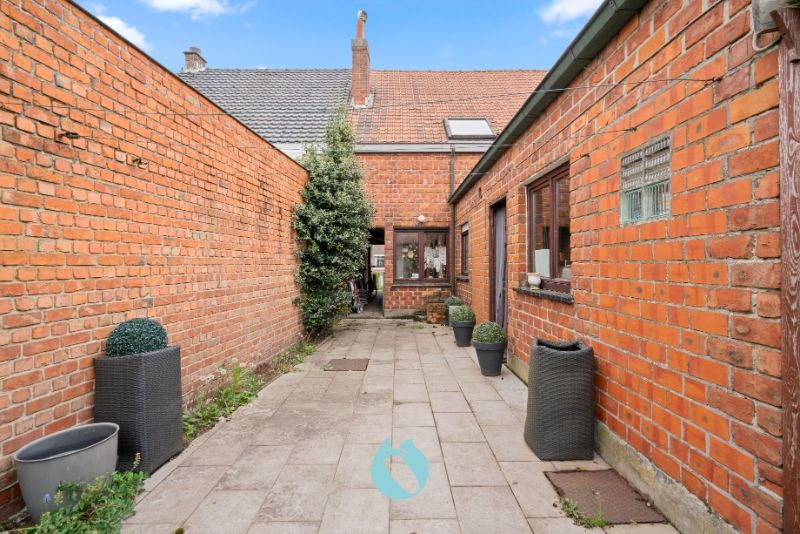 Drie te renoveren woningen in het hart van Ertvelde - unieke investeringskans! foto 26